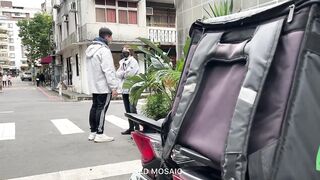 Ed Mosaic 女友負氣出走在路邊隨便抓男大生回飯店愛愛，不料男友回來了結果出乎意料 無碼性愛影片46分鐘