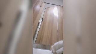 商場女廁後拍 高顏值長靴美女的粗粑粑菊花都得撐疼了 蹲了十多分鐘-06