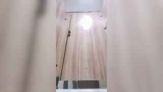 女廁偷拍 多個美女小姐姐拉大便 尿尿-27