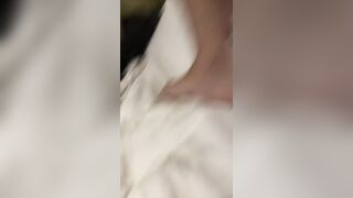 蜜桃臀【18的小陳】又嫩又粉 在酒店直播開操~3