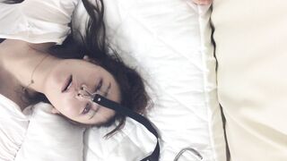 灌醉酒吧失戀女 酒店開房任意迷玩 - 2