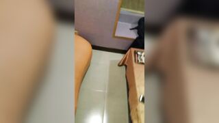 小美女抹上潤滑夜 淫媚酮體被肉棒狠狠抽刺 潮紅俏臉欲仙欲死 - 4