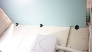 【廁拍】閨蜜 靚妹大咪咪-18