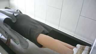 【廁拍】閨蜜 靚妹大咪咪-11
