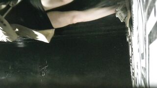 廁所偷拍 多個美女尿尿 - 08