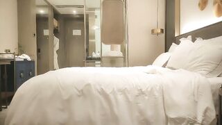 毛這麼多 要不要給你剃了 不要 大奶妹被探花哥各種姿勢爆操 奶大水多 逼毛超級旺盛