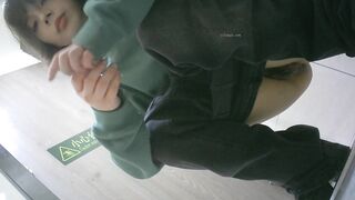 【廁拍】閨蜜 靚妹大咪咪-16