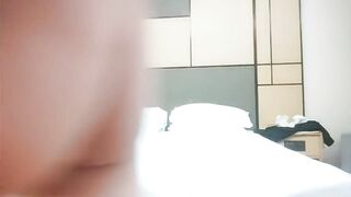 哦 寶貝好棒啊 痛 輕點 頂的肚子痛 漂亮大奶小姐姐性格溫柔 上位騎乘被大雞吧多姿勢輸出