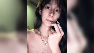 女大生_楊雅淇_校園露出喝尿裸聊 -5