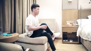 【七天極品探花】 大胸白虎妹，極品美乳，溫柔如水性格好，連幹兩炮激情四射