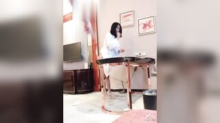 約炮大神【曹長卿】玩肏一字馬的美女，調教足交-08