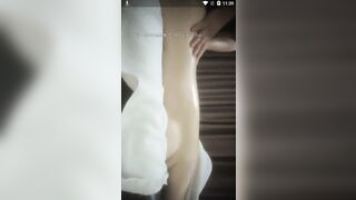推油少年 女性私密大保健3P 巨奶妹輪流前後雙插內射
