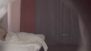 偷拍大學生電競酒店內瘋狂做愛-01